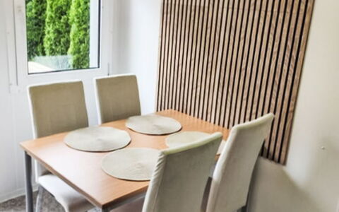 Trebon 1: Meubles, Design Intérieur, Bois, Sol, Sol, Éclairage, Table, Chaise, Table Cuisine Et Salle A Manger, Salle À Manger
