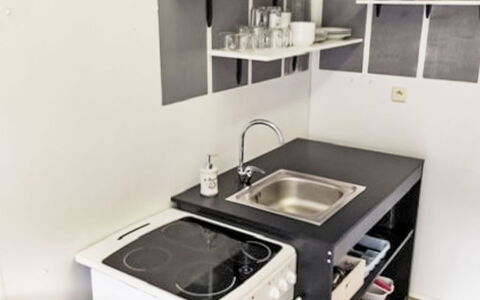 Trebon 1: Appareil De Cuisine, Cuisine, Principaux Appliance, Meubles, Design Intérieur, Sol, Cabinetry, Électroménager, Sol, Comptoir