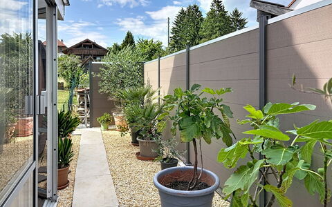 Bionestlein Premium-Appartment mit Sauna: Arbuste, Pot De Fleur, Composite, Jardin, Ombre, Plante D'Appartement, Béton, Aménagement Paysager, Cour, Conception