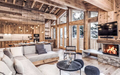 Chalet Atacama: Balcon, Tache De Bois, Plante D'Appartement, Mobilier De Jardin, Pot De Fleur