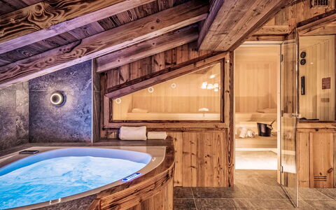 Chalet Atacama: Balcon, Tache De Bois, Plante D'Appartement, Mobilier De Jardin, Pot De Fleur