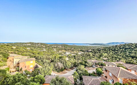 Sainte Lucie Porto Vecchio 650: Balcon, Tache De Bois, Plante D'Appartement, Mobilier De Jardin, Pot De Fleur