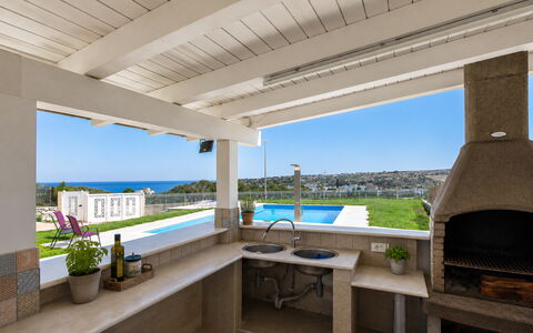 Villa Sara: Sol, Meubles, Sol, Design Intérieur, Domicile, Chaise, Plafond, Cuisine, Ombre
