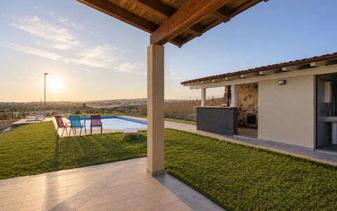 Villa Sara: Architecture, Ombre, Plafond, Biens, Conception, Villa, Structure En Plein Air, Piscine, Daylighting, Recours