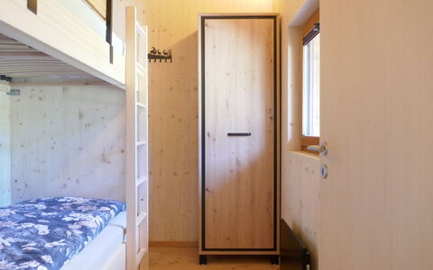 Nido delle Alpi: Mur, Bois, Tache De Bois, Chambre, Lit, Dur, Cadre De Lit, Dortoir, Planche, Lumber