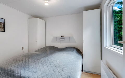Anina - 300M from the Sea: Lit, Chambre, Design Intérieur, Meubles, Drap De Lit, Plafond, Sol, Sol, Literie, Pièce