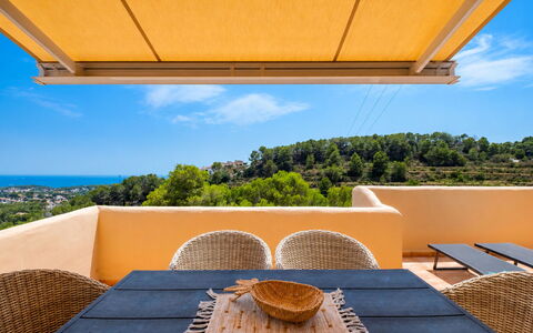 Sol Moraira: Ombre, Mobilier De Jardin, Chaise, Store, Tache De Bois, Eco Hôtel, Recours, Balcon, Restaurant, Structure En Plein Air
