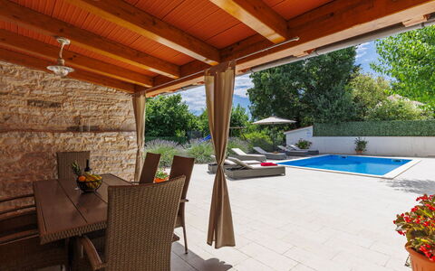 Trošti: Meubles, Bois, Sol, Mobilier De Jardin, Piscine, Recours, Sol, Chaise, Ombre, Eco Hôtel