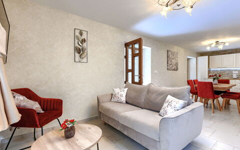 Trošti: Meubles, Design Intérieur, Sol, Mur, Canapé, Sol, Pièce, Textile, Salon, Plafond