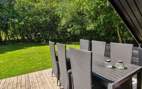 Tenna - 30Km from the Sea: Meubles, Bois, Mobilier De Jardin, Chaise, Table, Tableau De Plein Air, Table Cuisine Et Salle A Manger, Ombre, Jardin, Dur
