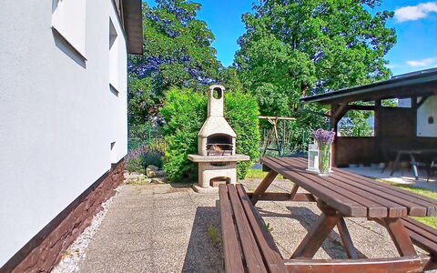 Cerny Dul 400: Meubles, Tableau De Plein Air, Mobilier De Jardin, Jardin, Extérieur Banc, Chalet, Ombre, Arrière-Cour, Banc, Pelouse