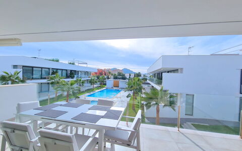 Kristal: Appartement, Condominium, Balcon