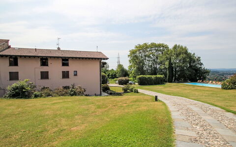 Annika: Herbe, Lot Terre, Plaine, Pelouse, Biens, Jardin, Aménagement Paysager, Prairie, Cour, Ferme