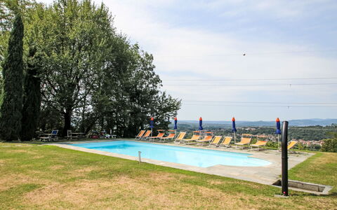 Annika: Bleu, Arbre, Loisir, Piscine, Eco Hôtel, Mobilier De Jardin, Ombre, Parc