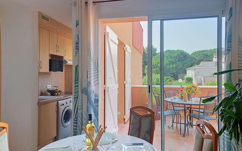 Les Nouvelles Mirandas: Bleu, Piscine, Composite, Ombre, Recours, Biens, Hacienda, Villa, Centre De Loisirs