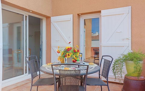 Les Nouvelles Mirandas: Bleu, Piscine, Composite, Ombre, Recours, Biens, Hacienda, Villa, Centre De Loisirs