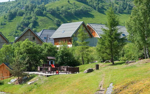 Saint Sorlin D'Arves 200: Bleu, Piscine, Composite, Ombre, Recours, Biens, Hacienda, Villa, Centre De Loisirs