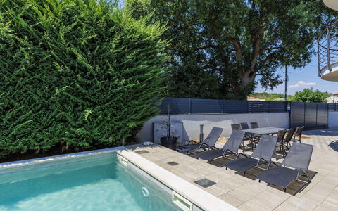 A.e.m: Piscine, Mobilier De Jardin, Composite, Ombre, Recours, Caractéristique De L'Eau, Aménagement Paysager, Eco Hôtel, Conception, Chaise
