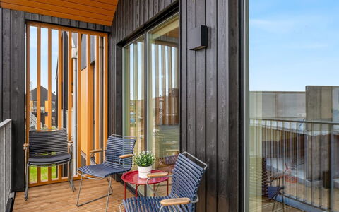 Thormund - 400M from the Sea: Bois, Composite, Appartement, Dur, Planche, Tache De Bois, Balcon, Siding, Plate-Forme