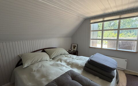 Lonneke - from the Sea: Bois, Chambre, Drap De Lit, Plafond, Literie, Design Intérieur, Sol, Sol, Lit, Linge