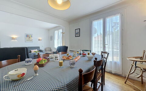 Claire Joie: Meubles, Design Intérieur, Sol, Bois, Chaise, Table, Table Cuisine Et Salle A Manger, Sol, Salle À Manger, Domicile