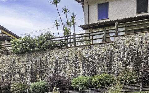 Casa Lulù: Mur, Mur De Pierre, Jardin, Aménagement Paysager, Clôture, Dalle, Passerelle, Accueil Escrime, Pavé