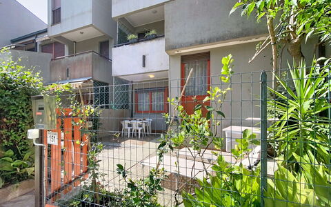 Villaggio Podere San Luigi: Zone Résidentielle, Domicile, Appartement, Design Urbain, Balcon, Ombre, Daylighting, Plâtre