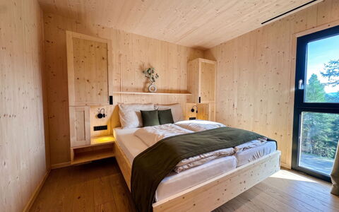 02 Nth050 18A Sup Chalet mit Sauna und Hot Tub 2 e: Chambre, Dur, Tache De Bois, Lit, Cadre De Lit, Literie, Planche, Contre-Plaqué, Parquet, Hôtel