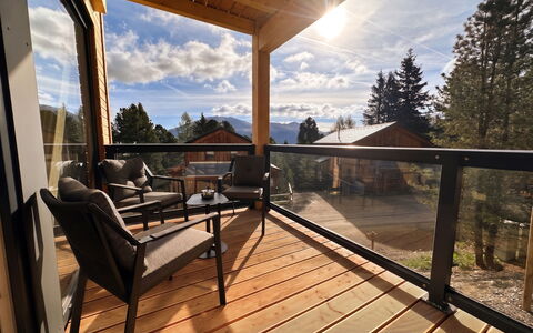 02 Nth050 18A Sup Chalet mit Sauna und Hot Tub 2 e: Bois, Porche, Dur, Plate-Forme, Balcon, Tache De Bois, Balustrade, Parquet, Ombre, Planche