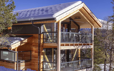 Großveitsch 607: Bois, Domicile, Chalet, L'Hiver, Balcon, Neige, Gelé, Cabane En Rondins, Siding, Porche