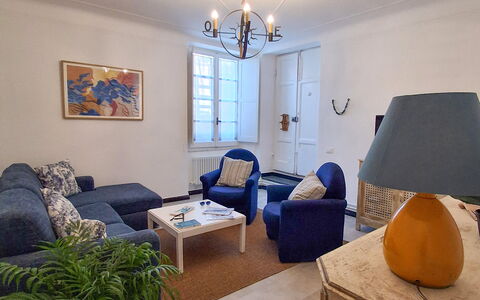 La Riva - Levanto: Meubles, Design Intérieur, Sol, Sol, Mur, Canapé, Plafond, Salon, Pièce, Éclairage
