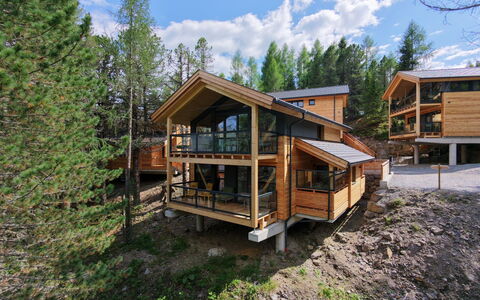 02 Nth054 18E Sup Chalet mit Sauna und Hot Tub 2 e: Bâtiment, Maison, Fenêtre, Domicile, Toit, Zone Résidentielle, Arbuste, Chalet, Lot Terre