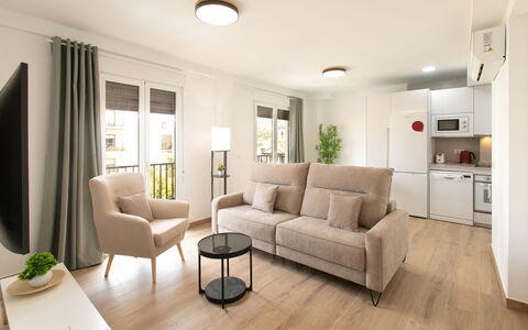 Elvix Nerja Center B: Maison, Arbuste, Domicile, Zone Résidentielle, Biens, Chalet, Hacienda, Cour, Ombre, Pelouse