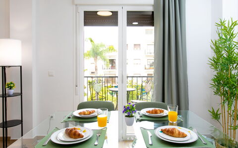 Elvix Nerja Center B: Maison, Arbuste, Domicile, Zone Résidentielle, Biens, Chalet, Hacienda, Cour, Ombre, Pelouse