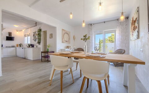 Villa Pipa: Maison, Arbuste, Domicile, Zone Résidentielle, Biens, Chalet, Hacienda, Cour, Ombre, Pelouse