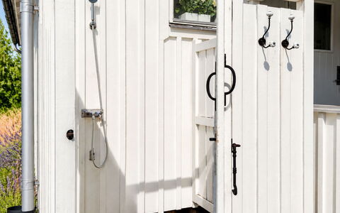 Havsdrömmen: Maison, Arbuste, Domicile, Zone Résidentielle, Biens, Chalet, Hacienda, Cour, Ombre, Pelouse