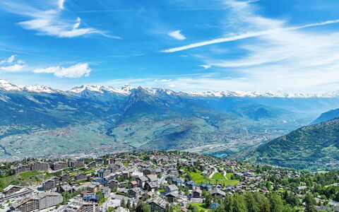 Prima 1084: Montagnes Relief, Montagne, Colline, Chaîne De Montagnes, Paysage, Montagnes, Station De Montagne, Vallée, Crête, Alpes