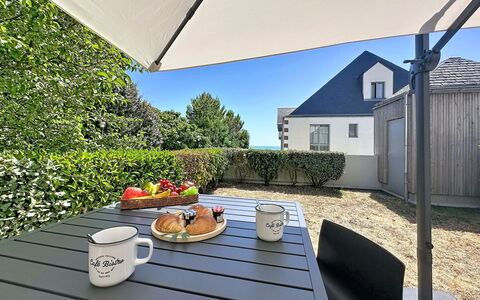 Les Sylphes: Meubles, Mobilier De Jardin, Chaise, Ombre, Tableau De Plein Air, Jardin, Parapluie, Aménagement Paysager, Table Cuisine Et Salle A Manger, Patio