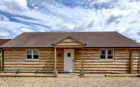 The Hay Barn at Rusty Lane Farm: Toit, Chalet, Siding, Cabane En Rondins, Cabanon, Batiments Jardin, Dur, Lumber, Planche