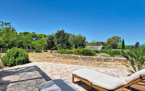 Bilušić: Piscine, Balcon, Appartement, Recours, Biens, Villa, Hôtel, Hacienda, Ville Resort, Cour