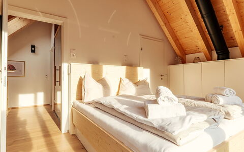 Niederwölz 606: Bois, Chambre, Design Intérieur, Sol, Sol, Meubles, Lit, Domicile, Literie, Pièce