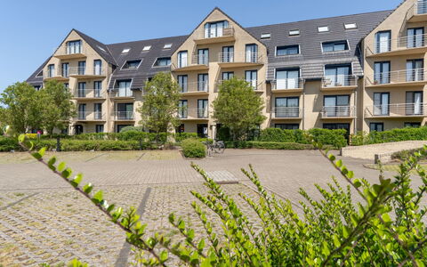 Goldsands Iii with Parking: Appartement, Biens, Condominium, Manoir, Aménagement Paysager, Villa, Balcon