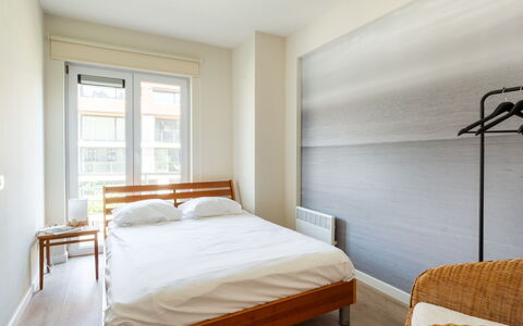 Goldsands Iii with Parking: Design Intérieur, Meubles, Sol, Sol, Chambre, Lit, Mur, Parquet, Bois, Drap De Lit