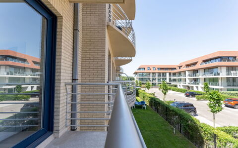 Goldsands Iii with Parking: Balcon