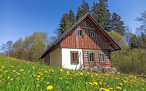 U Kazíků: Arbre, Herbe, Bâtiment, Maison, Domicile, Chalet, Toit, Zone Rurale, Lot Terre