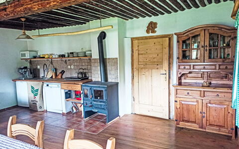 U Kazíků: Meubles, Bois, Cuisine, Plafond, Sol, Design Intérieur, Sol, Pièce, Dur, Tache De Bois