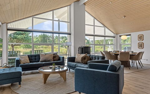 Wreth - 1.5Km from the Sea: Meubles, Design Intérieur, Canapé, Salon, Bois, Plafond, Sol, Sol, Chaise