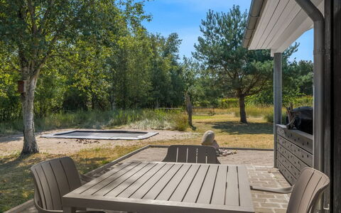 Wreth - 1.5Km from the Sea: Meubles, Mobilier De Jardin, Lot Terre, Chaise, Ombre, Tableau De Plein Air, Arrière-Cour, Jardin, Table Cuisine Et Salle A Manger, Aménagement Paysager