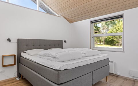 Wreth - 1.5Km from the Sea: Chambre, Lit, Literie, Cadre De Lit, Drap De Lit, Plafond, Linge, Oreiller, Matelas, Dur