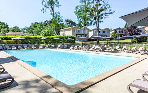 Barbaste 602: Zone Résidentielle, Recours, Piscine, Biens, Mobilier De Jardin, Loisir, Parapluie, Jardin, Aménagement Paysager, Eco Hôtel